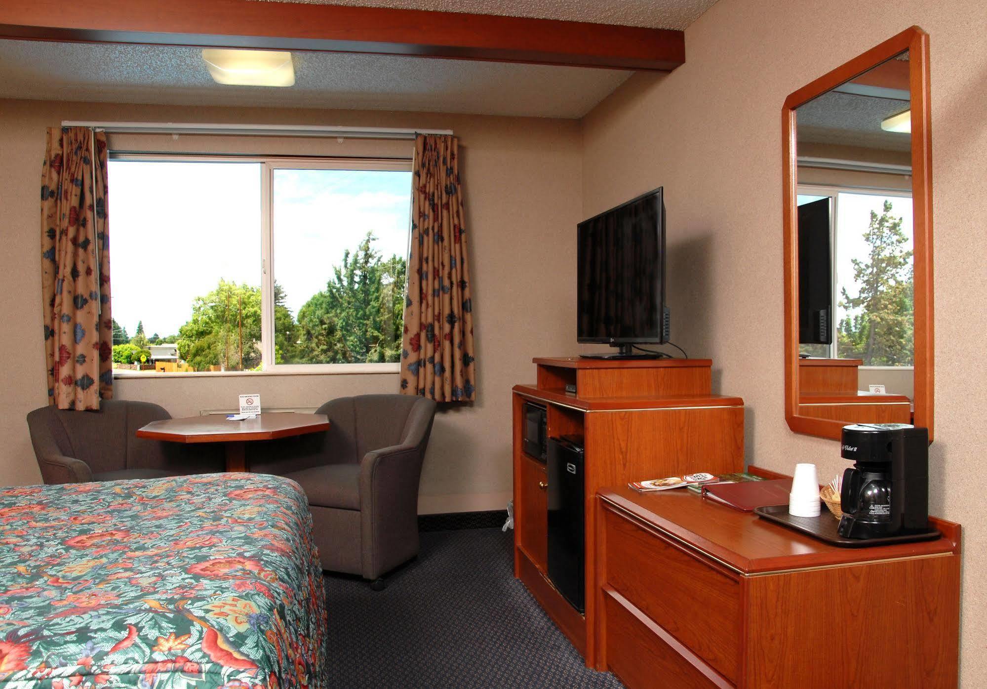 Redmond Inn Экстерьер фото